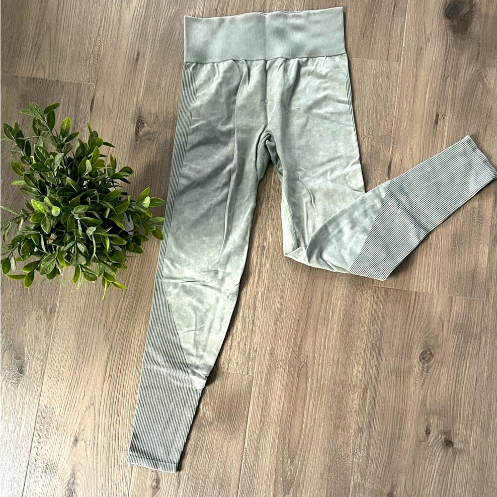 Stylish Green Leggings